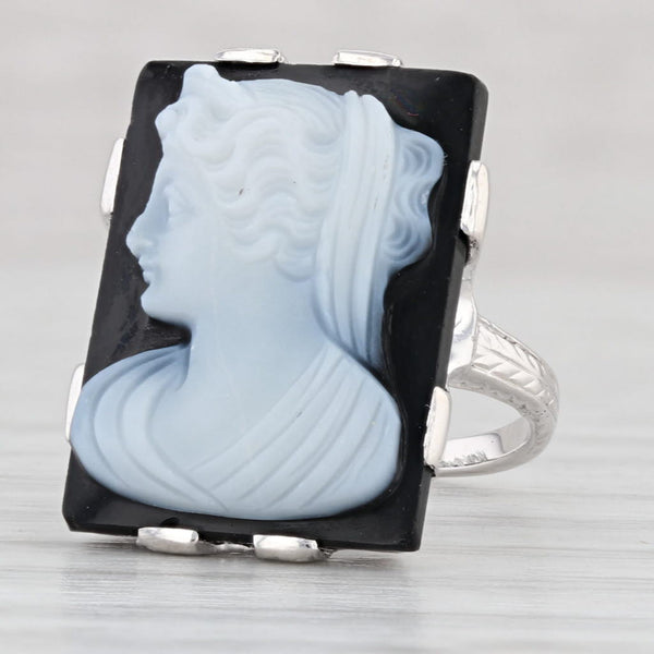 Light Gray Antique Chalcedony Cameo Ring 18k Gold Black White Figural Carved Small Size
