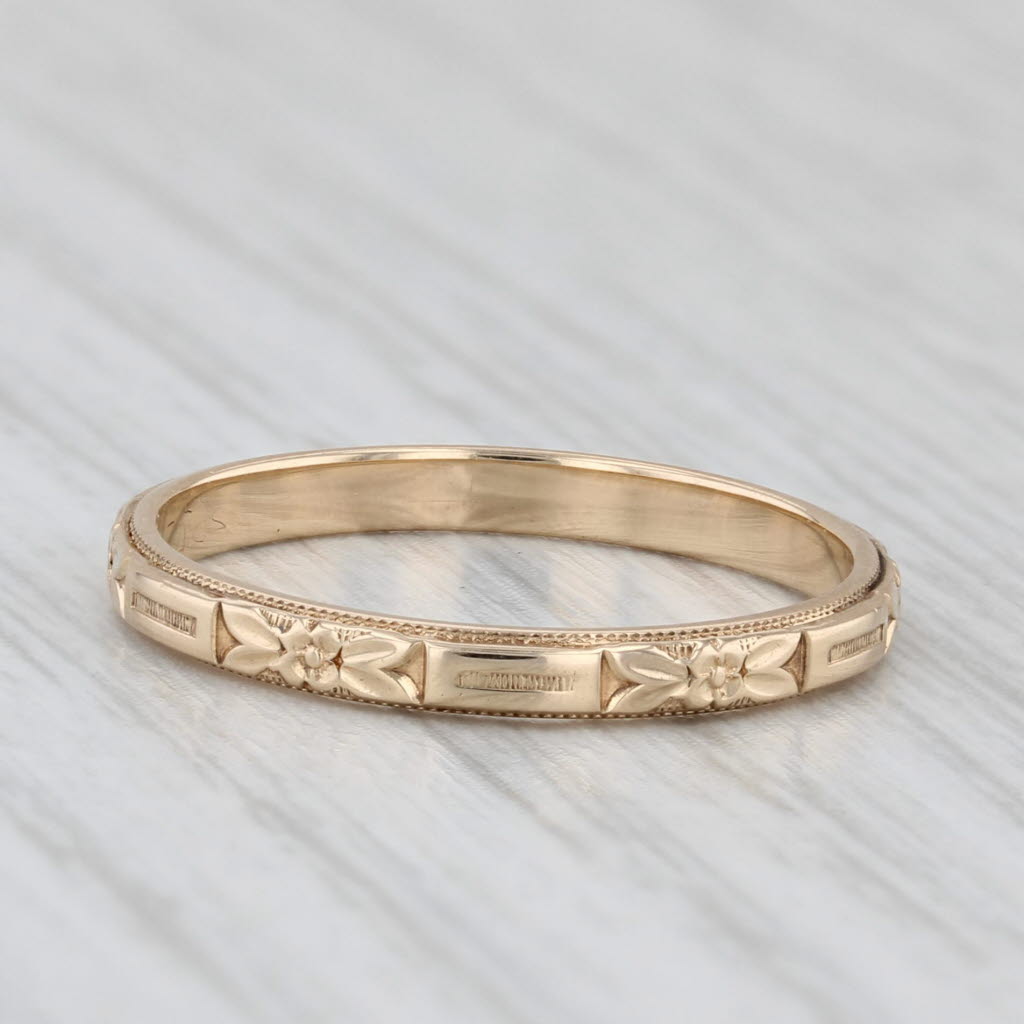 Light Gray Art Deco Floral Pattern Band 14k Yellow Gold Size 6 Ring Stackable Wedding Wood