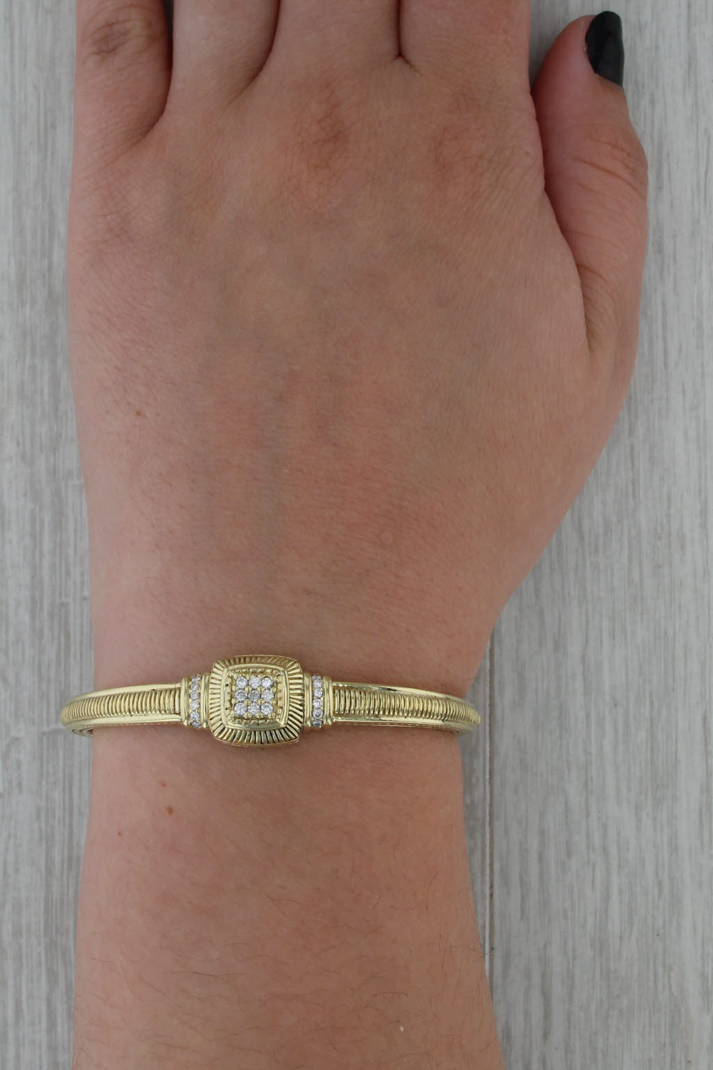 Judith Ripka 0.25ctw Pave Diamond Cuff Bracelet 18k Yellow Gold 6" Hinged