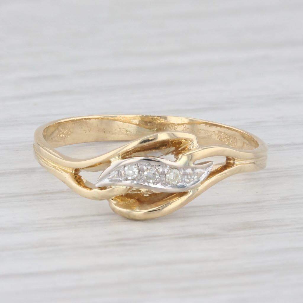 Light Gray Diamond Bypass Ring 18k Yellow Gold Size 7.25