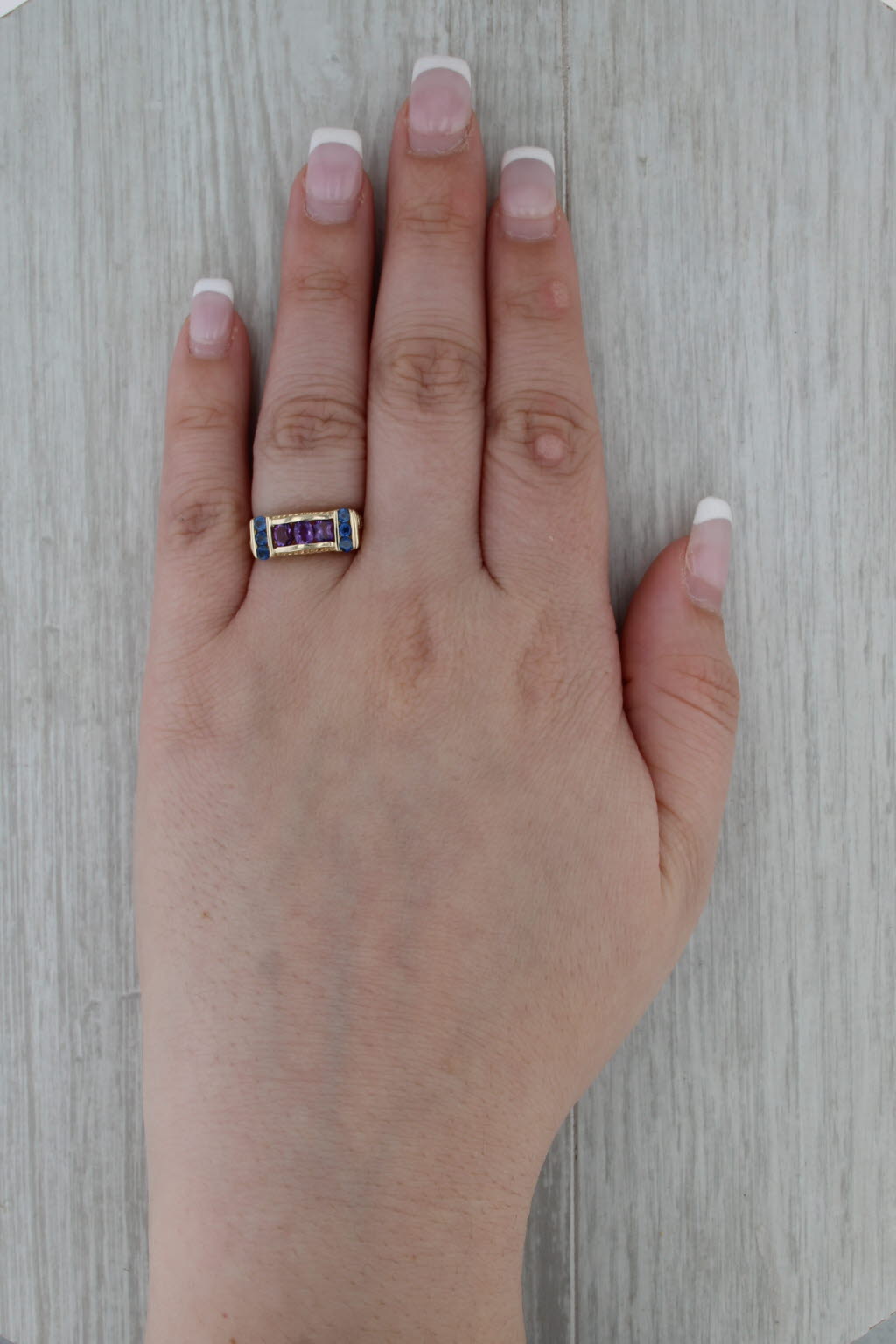 0.90ctw Blue Sapphire Amethyst Ring 10k Yellow Gold Size 6 Vintage