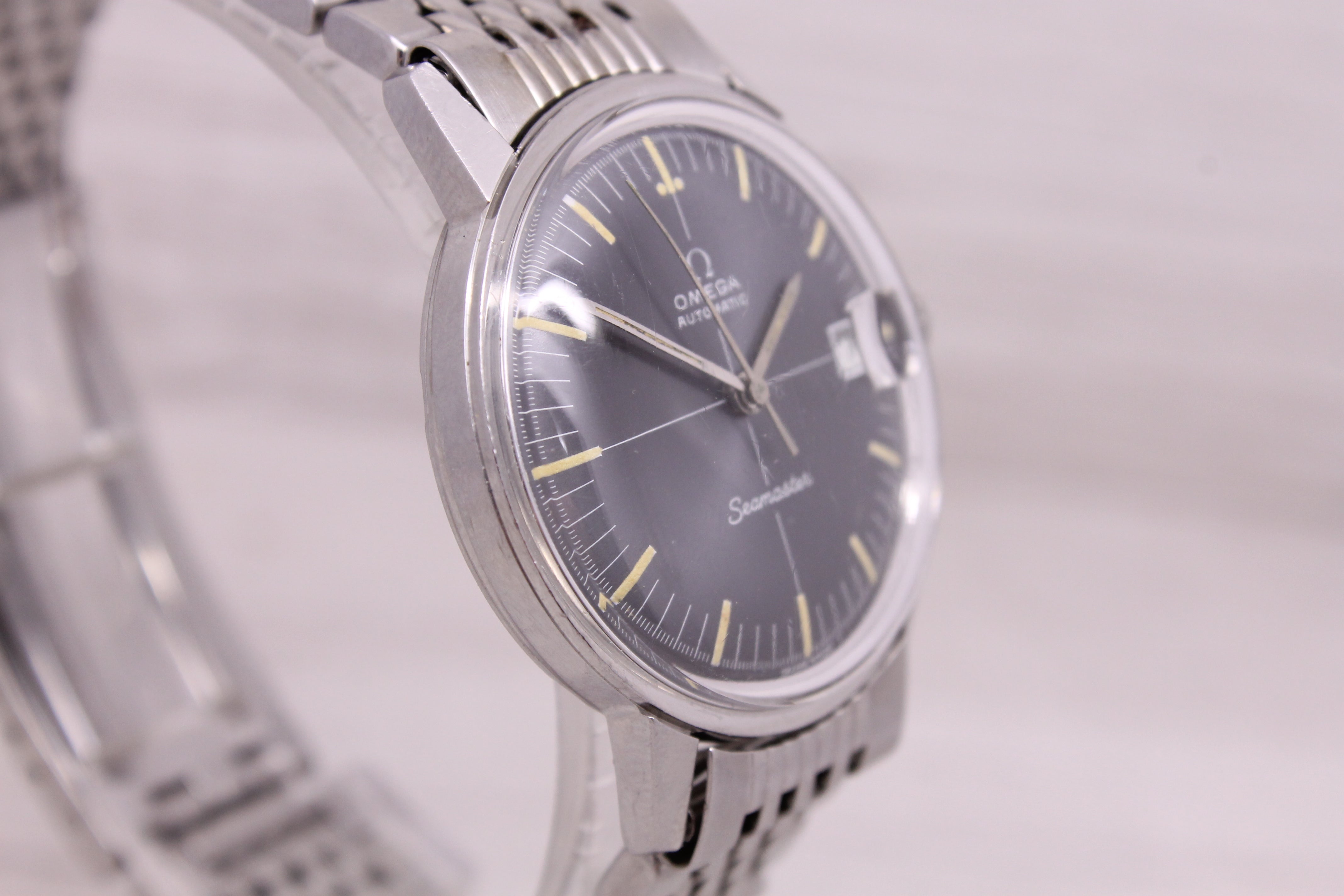 Gray Vintage 1966 Omega Seamaster Men 34mm Steel Automatic Watch 565 Speedy Companion