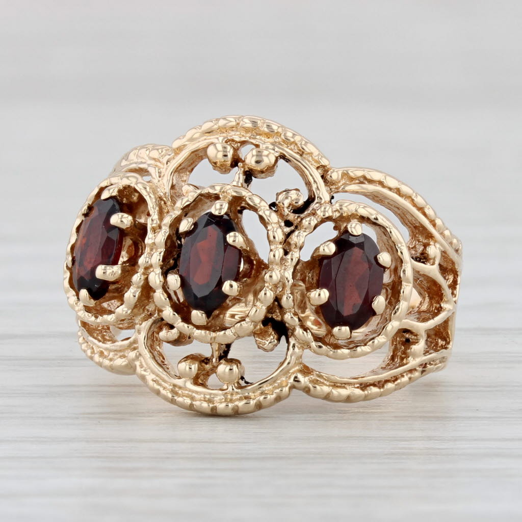 Light Gray 0.90ctw Garnet Ring 14k Yellow Gold Size 5.75 Oval 3-Stone Ornate