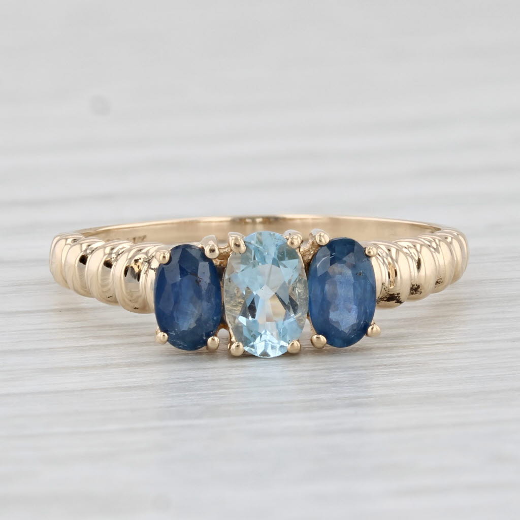 Light Gray 1.10ctw Blue Sapphire Aquamarine Ring 14k Yellow Gold Size 8 Oval 3-Stone