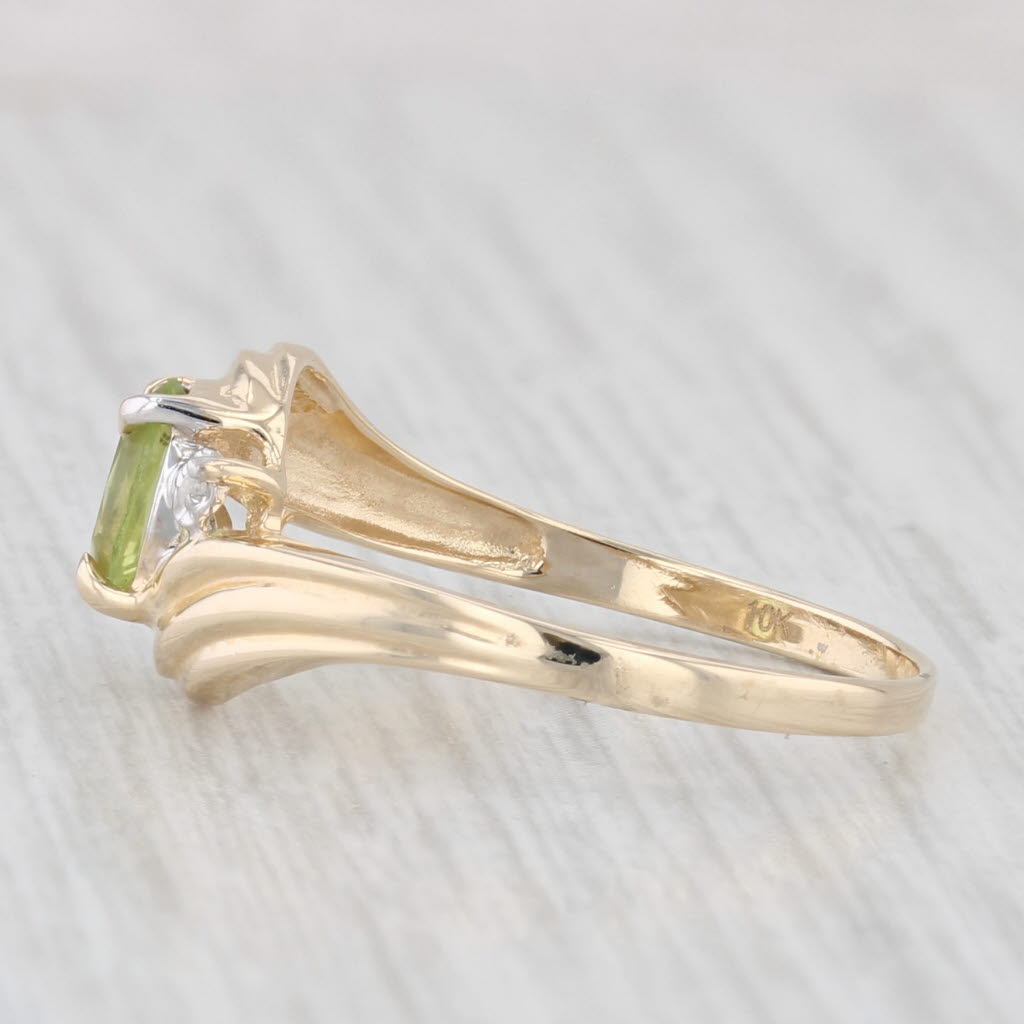 Light Gray 0.50ct Oval Peridot Diamond Ring 10k Yellow Gold Size 6.5