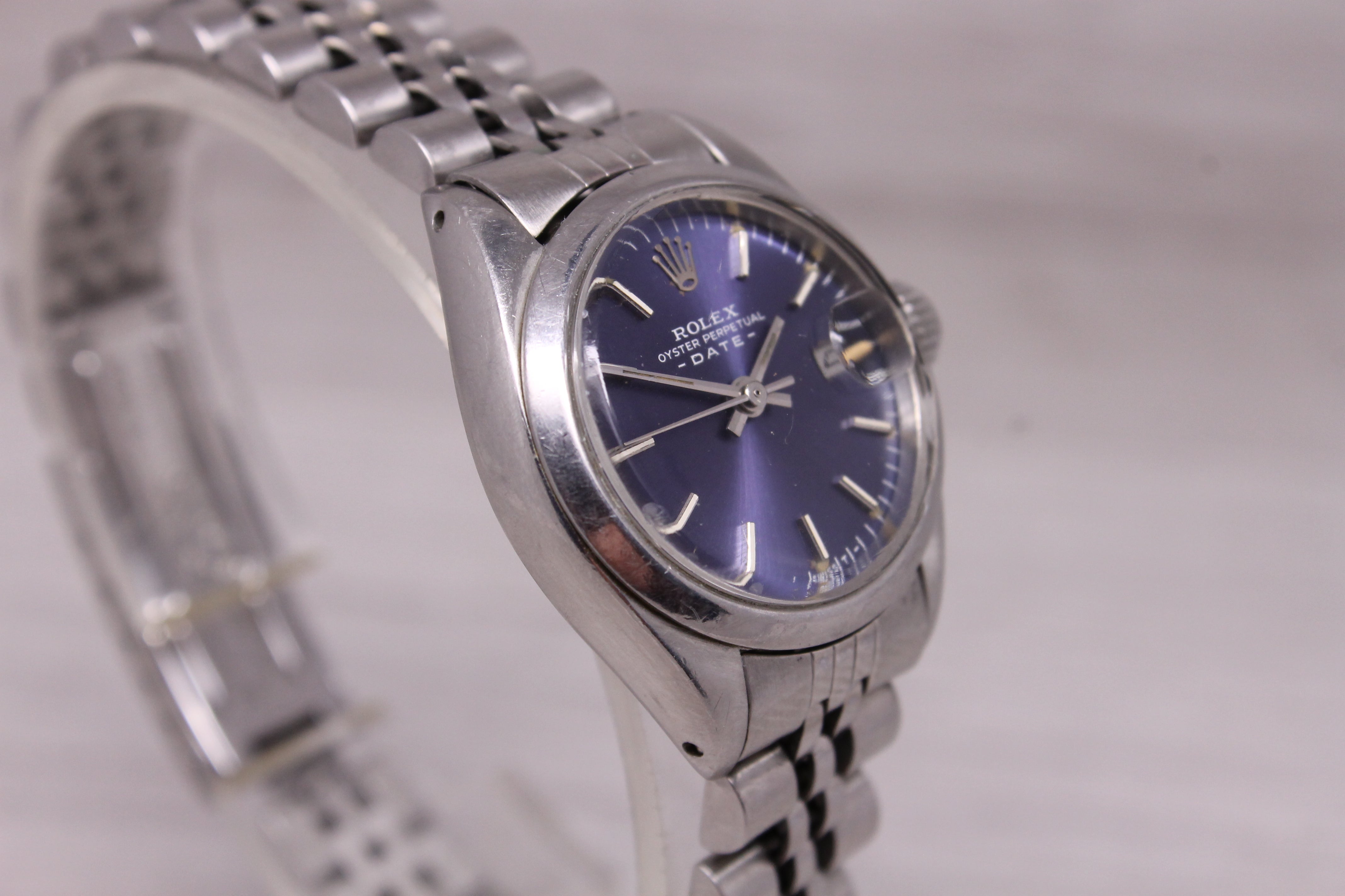 Vintage c.1978 Rolex Date Ladies 26mm Steel Watch Original Blue Dial w Box