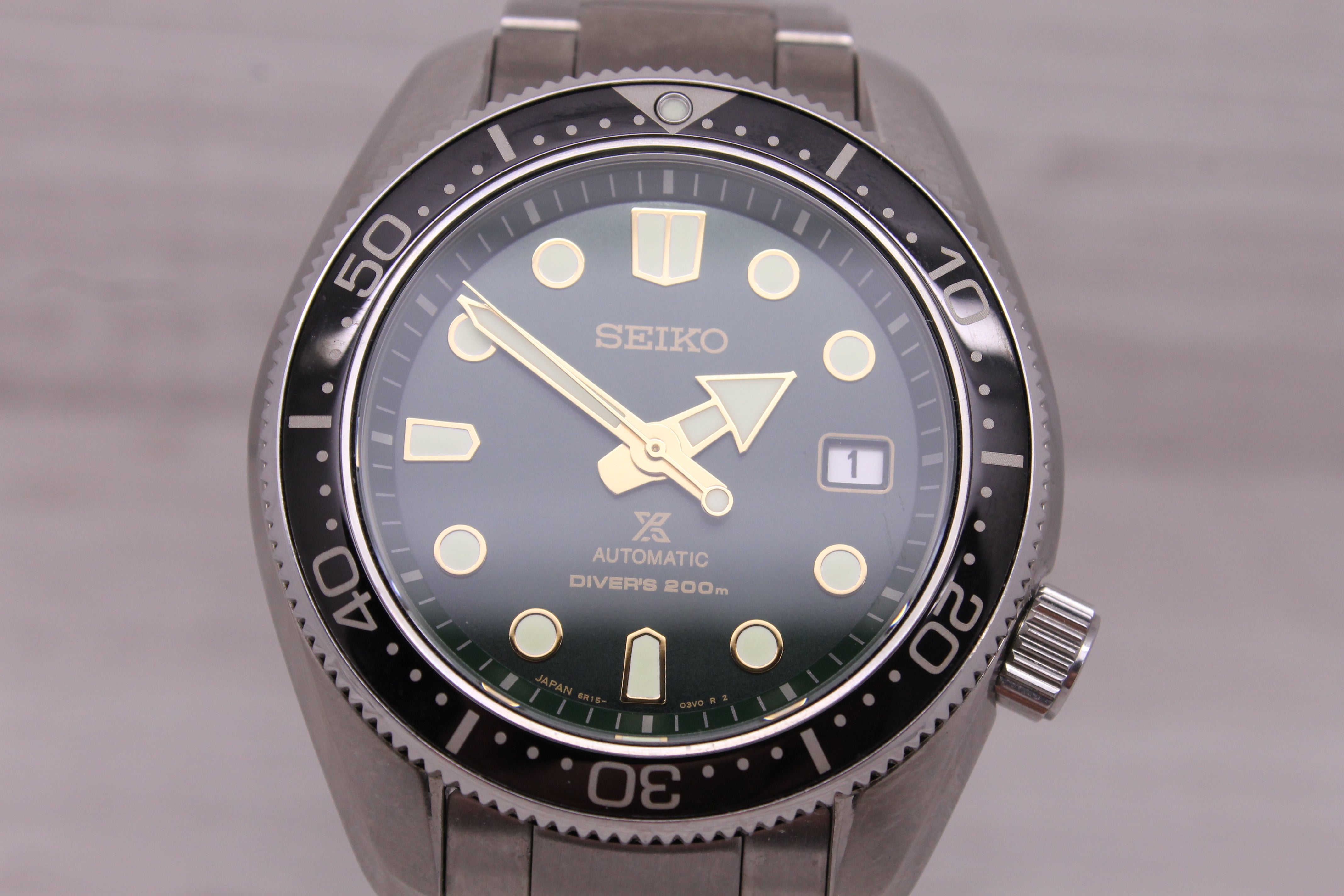 Light Slate Gray Seiko Prospex SPB105 Mens 44mm Steel Automatic Divers Watch Green Dial w Box Tag