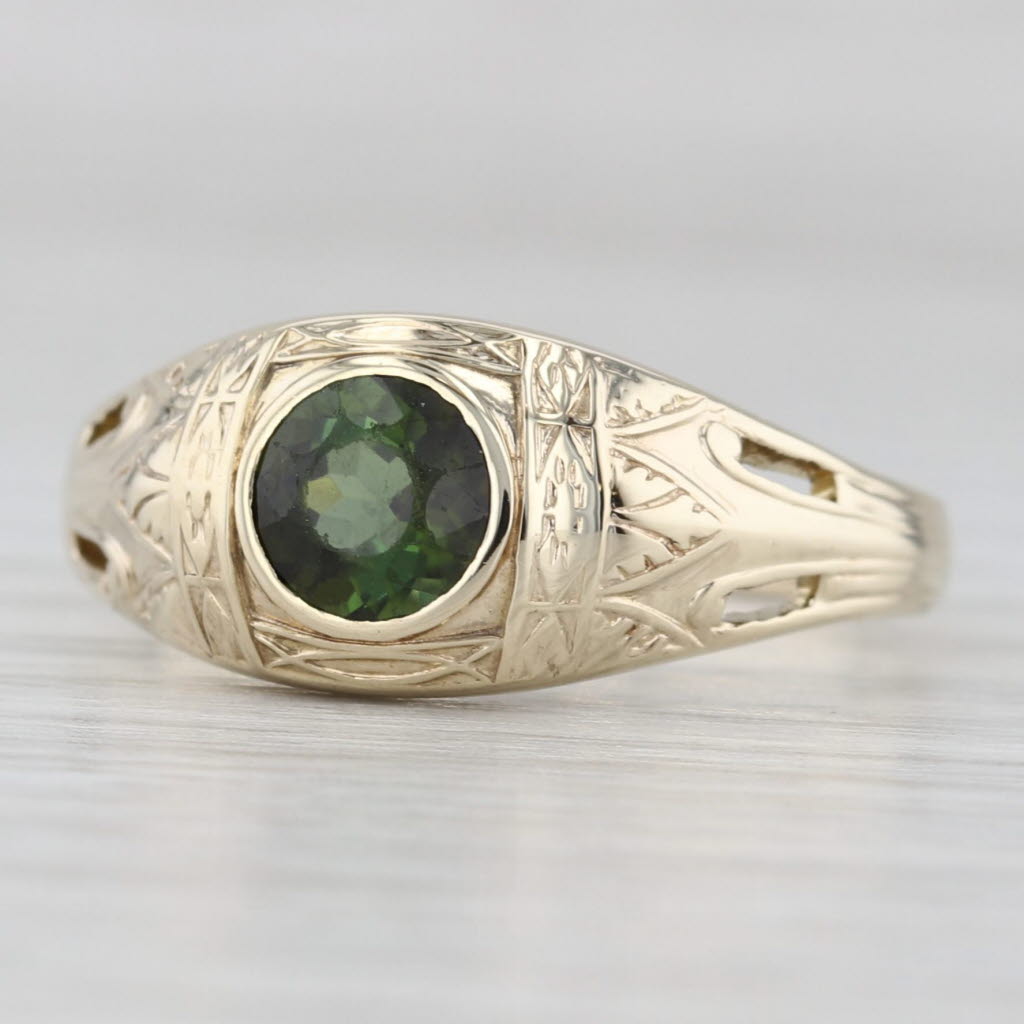 Light Gray Vintage 0.70ct Green Tourmaline Solitaire Ring 10k Yellow Gold Size 8.25