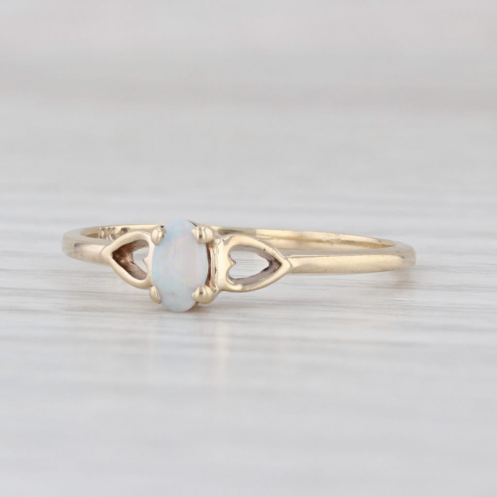 Opal Oval Cabochon Solitaire Ring 10k Yellow Gold Size 7.5 Heart Accents