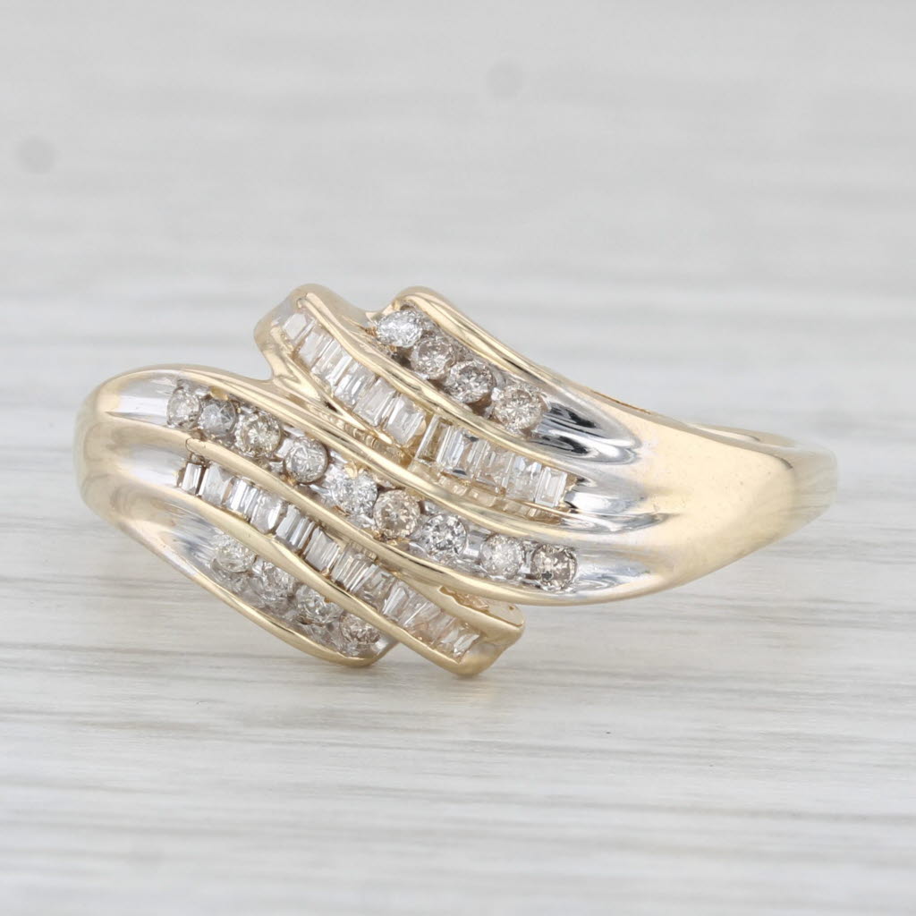 Light Gray 0.35ctw Scalloped Diamond Bypass Ring 10k Yellow Gold Size 8