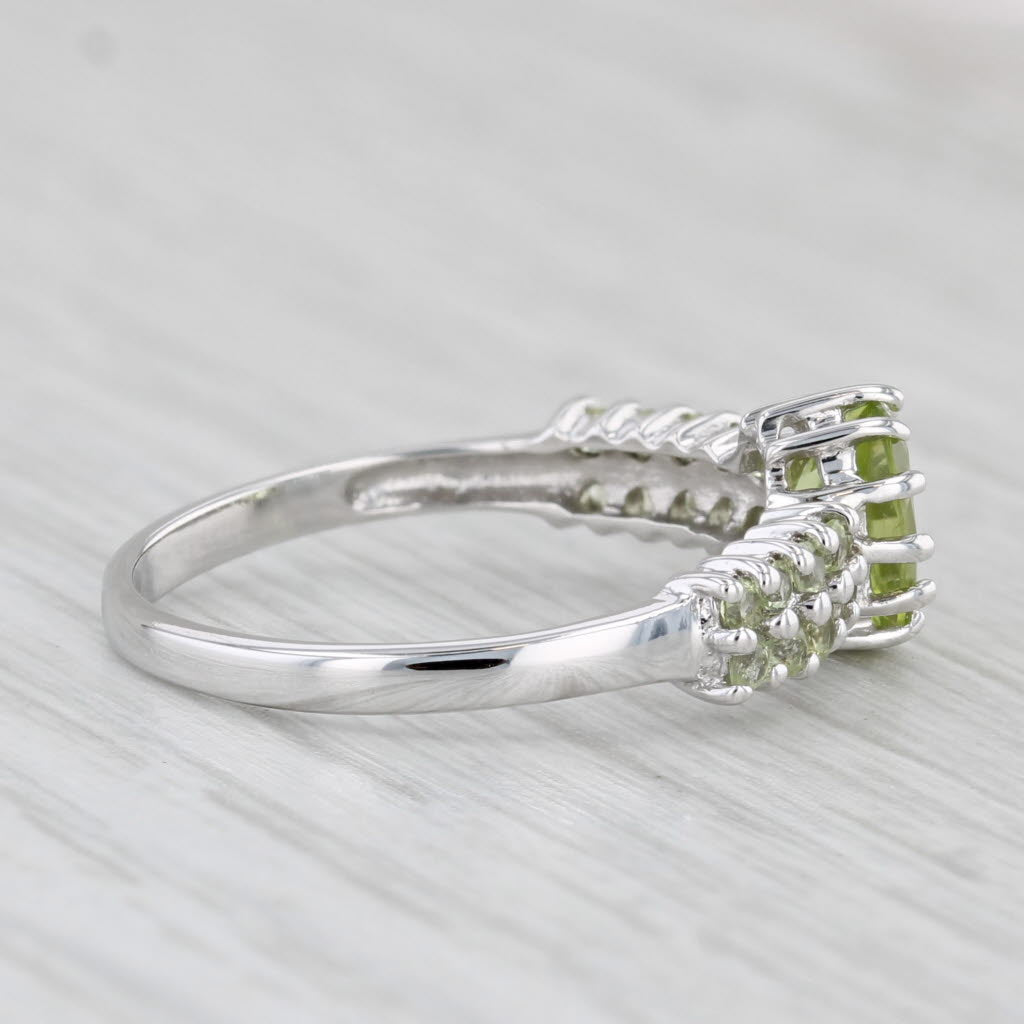 Light Gray 1.12ctw Oval Peridot Ring 10k White Gold Size 7