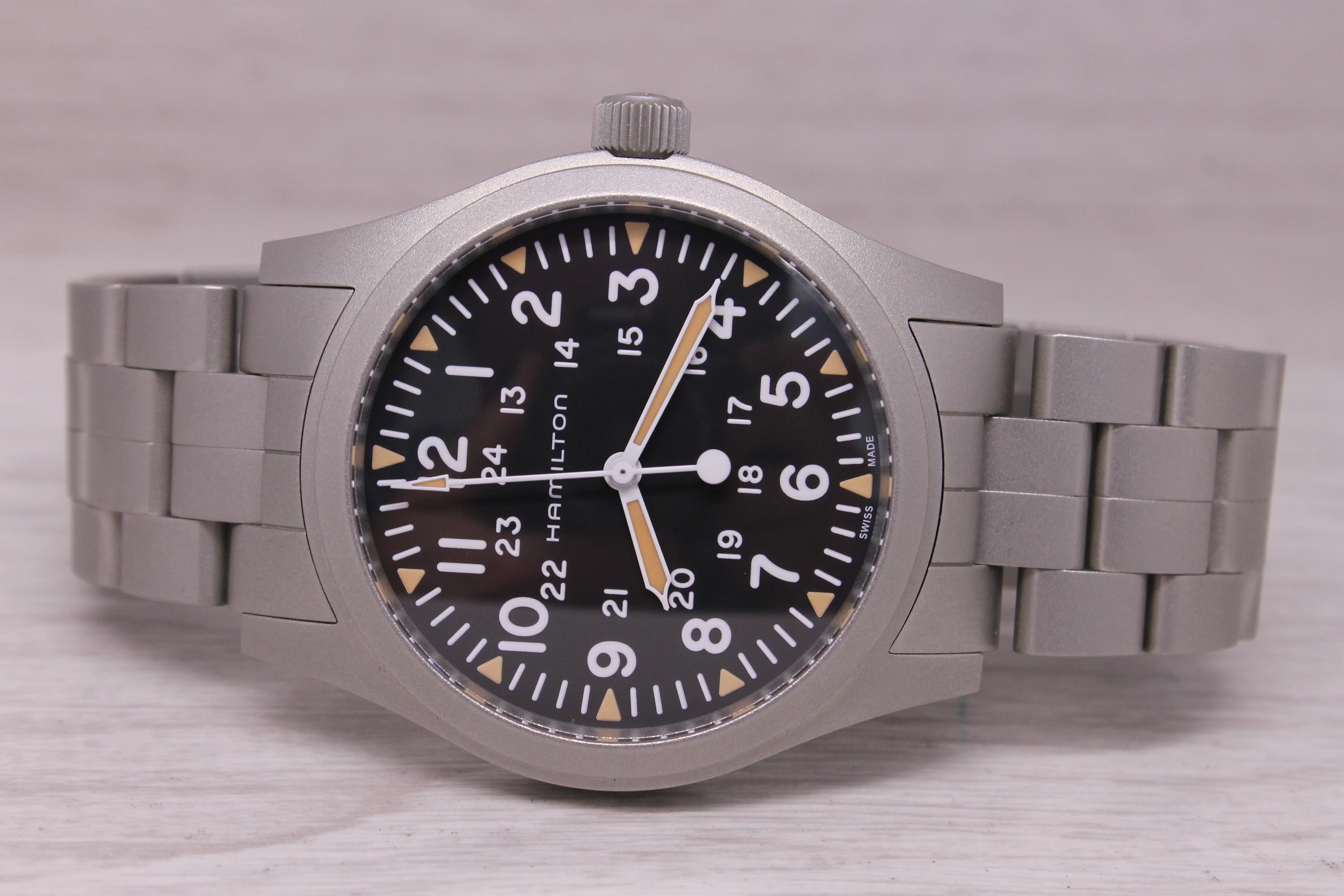 Hamilton Khaki Field Mechanical Mens Watch 42mm Steel Military Swiss H695290 Box