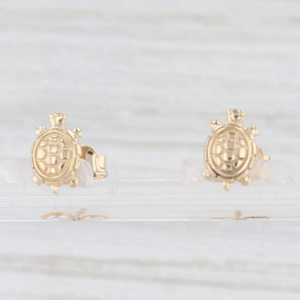 Light Gray Little Turtle Stud Earrings 14k Yellow Gold
