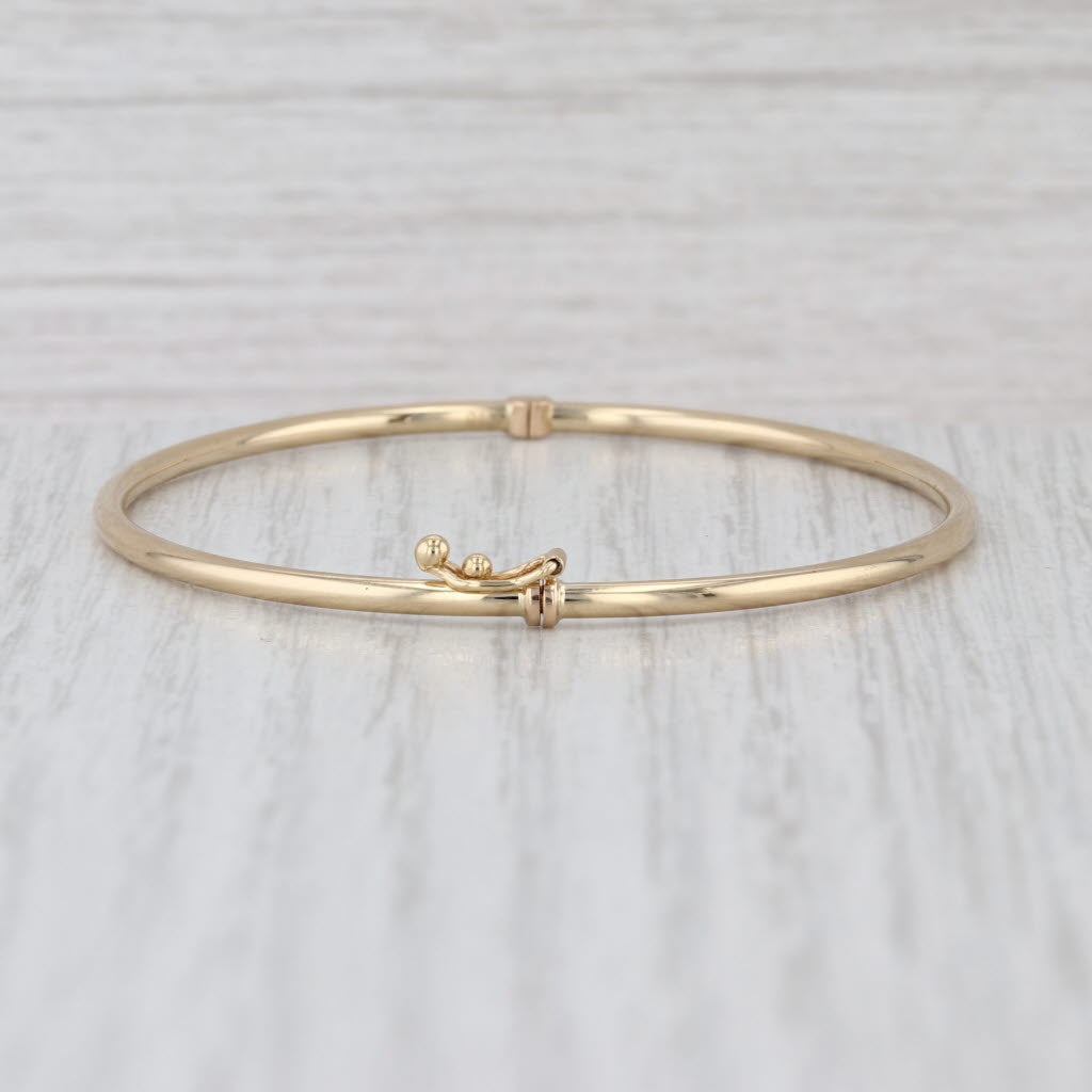 Bangle Bracelet 18k Yellow Gold Hinged 6.5" 2mm Oval