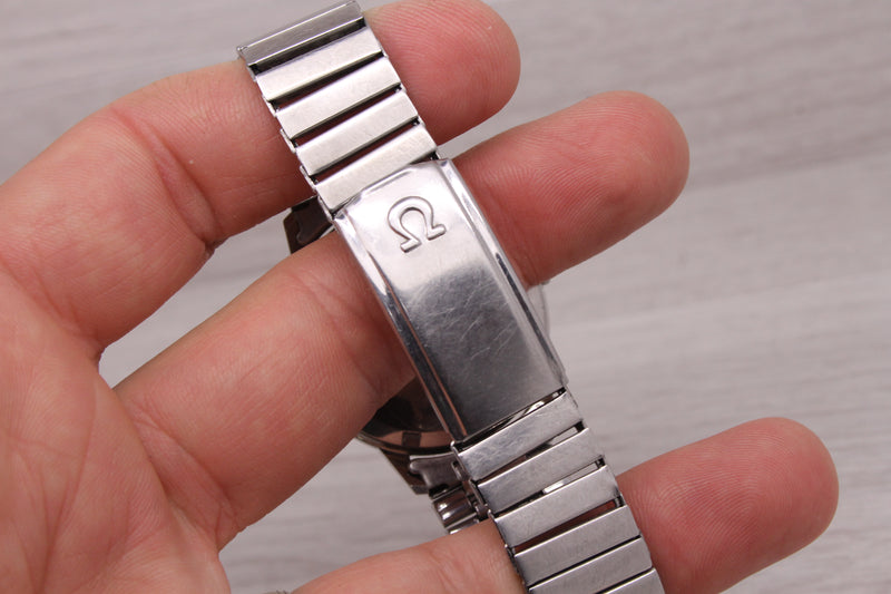 Hexad II Watch Band for Omega Seamaster, Brushed V-Clasp – Russell Jewellers