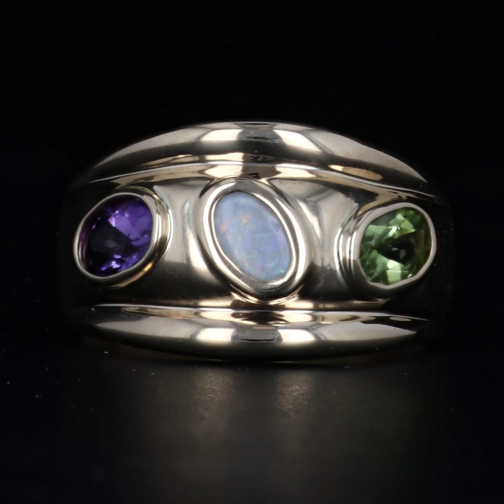 Black 3-Stone Amethyst Opal Peridot Ring 14k Yellow Gold Size 8