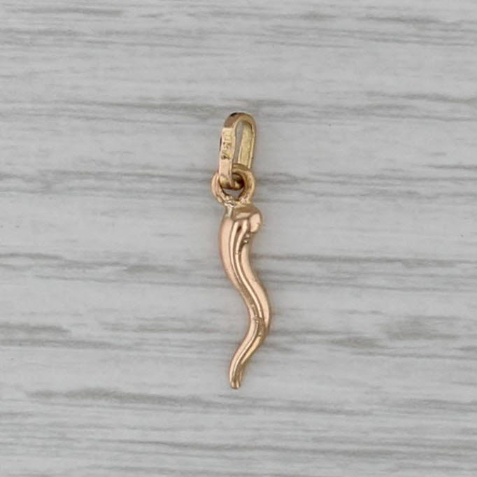 Small Italian Horn Pendant 18k Yellow Gold Good Luck Talisman Charm