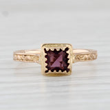 Light Gray Antique Molded Red Glass Garnet Simulant Ring 10k Yellow Gold Small Size 2