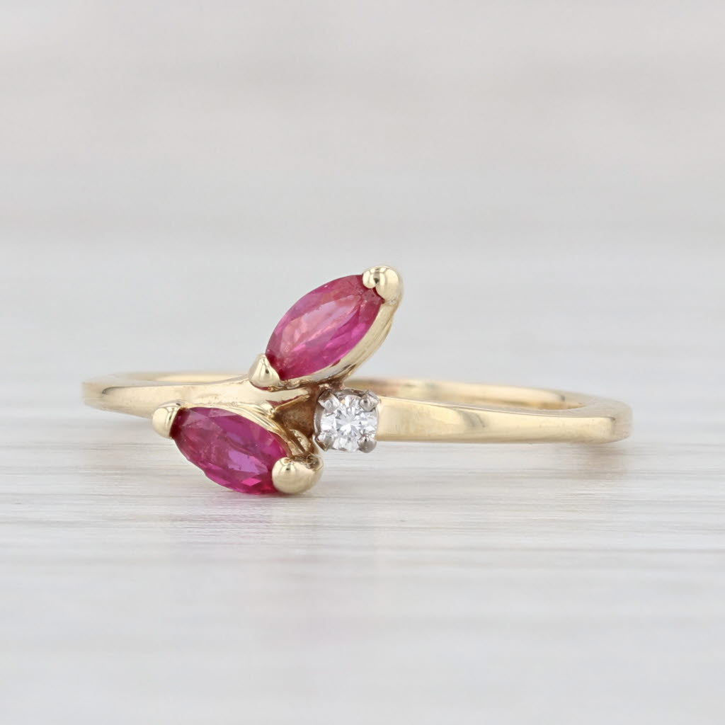 Light Gray 0.40ctw Ruby Diamond Bypass Ring 14k Yellow Gold Size 6