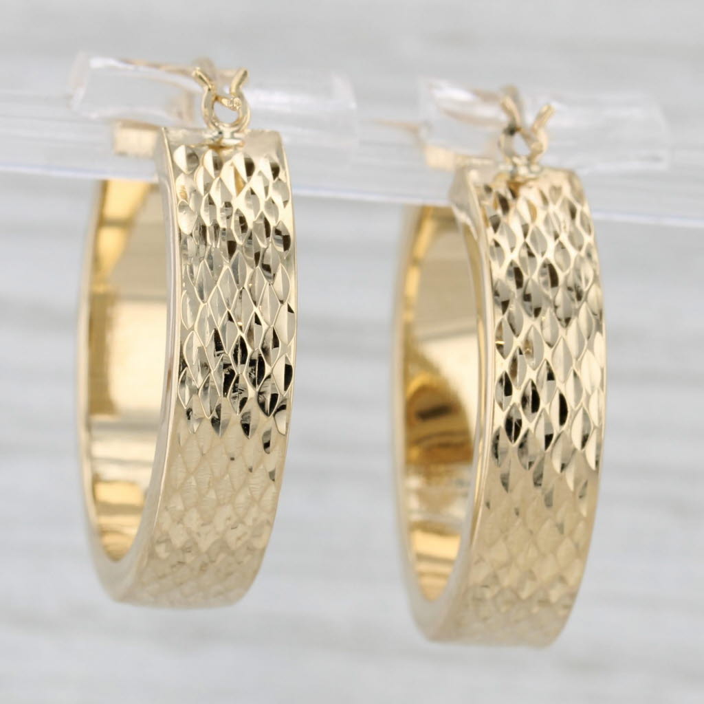 Gray Round Textured Hoop Earrings 18k Yellow Gold Snap Top Hoops