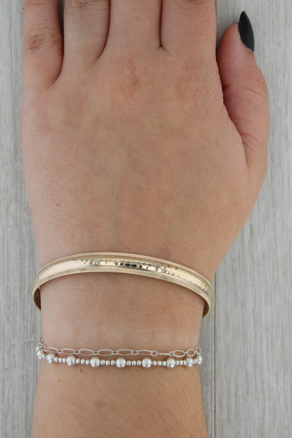 Hammered Bangle Bracelet 10k Yellow Gold 7.25" 7.4mm