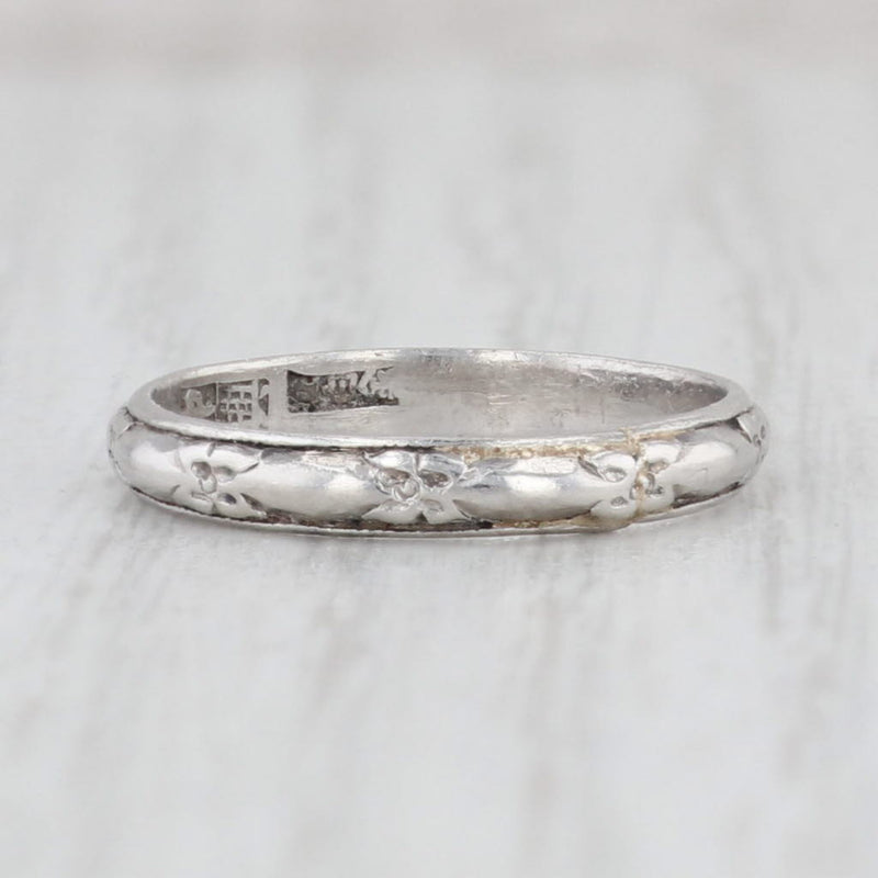 Light Gray Antique Floral Etched Band Platinum Wedding Ring Stackable Asian Hallmarks