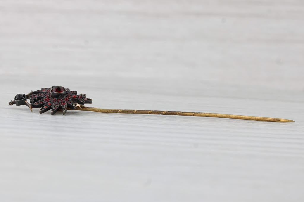 Antique Garnet Phoenix Bird Crest Stickpin 9k Gold Gold Filled