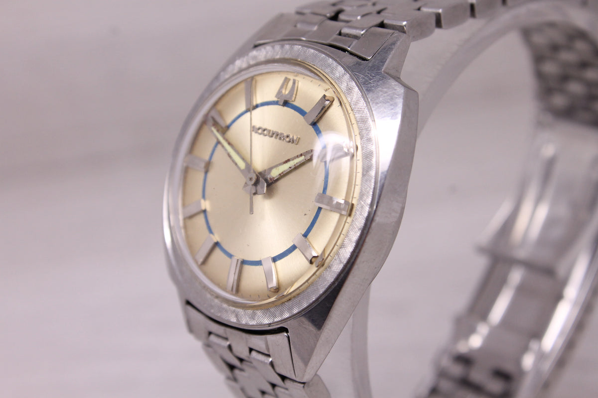 Vintage Bulova Accutron 214 Steel Asymetric 33.5mm Tuning Fork Watch JB Champion