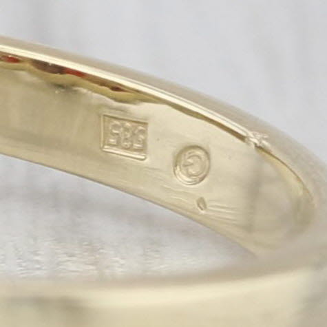 0.87ctw Garnet Ring 14k Yellow Gold Size 7.75