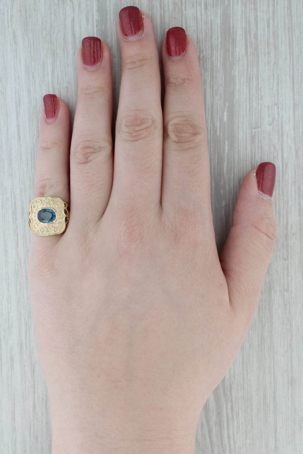 Dark Gray 1.80ct Oval Blue Sapphire Diamond Ring 14k Yellow Gold Size 7 Ornate