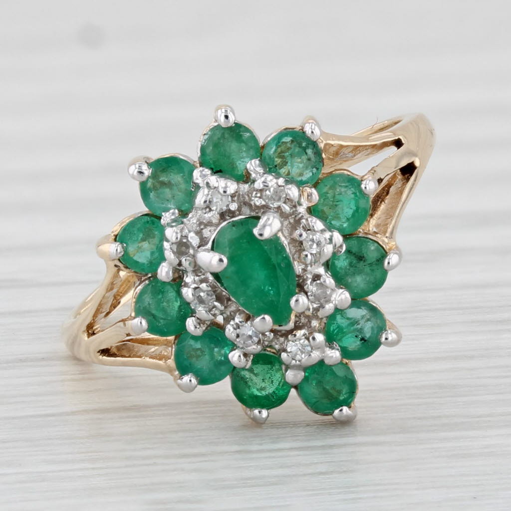 Light Gray 0.85ctw Emerald Diamond Halo Ring 14k Yellow Gold Size 4.5