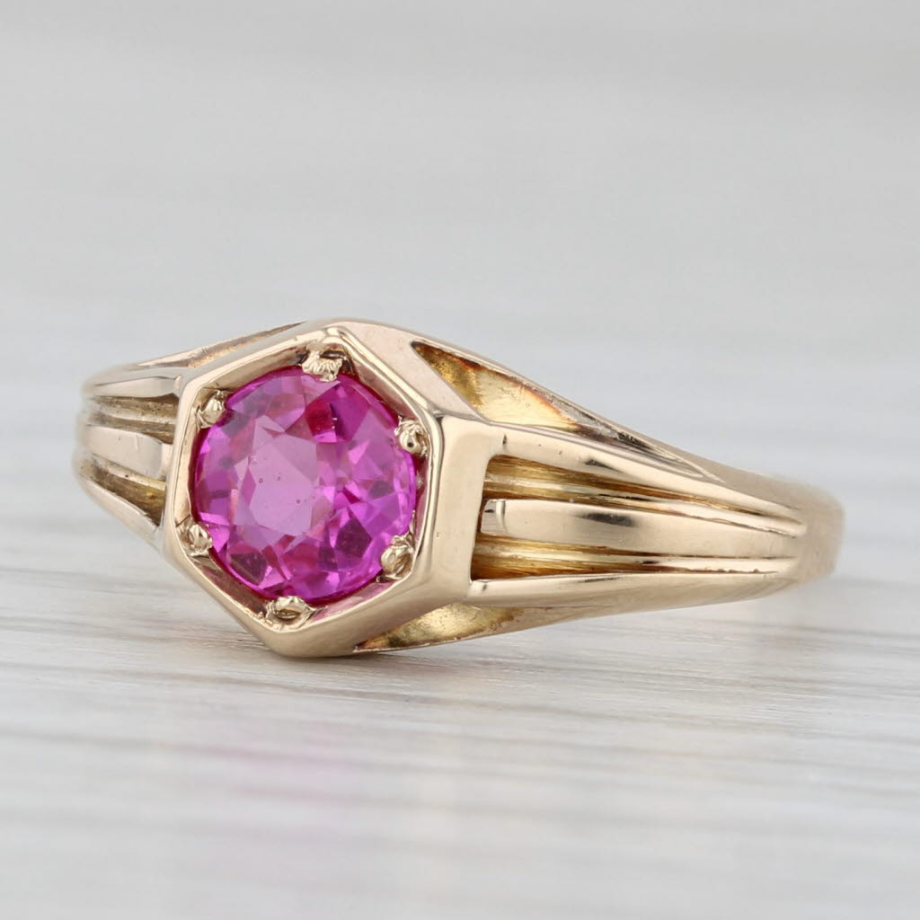 Light Gray Vintage 0.68ct Lab Created Ruby Solitaire Ring 10k Yellow Gold Size 5.25