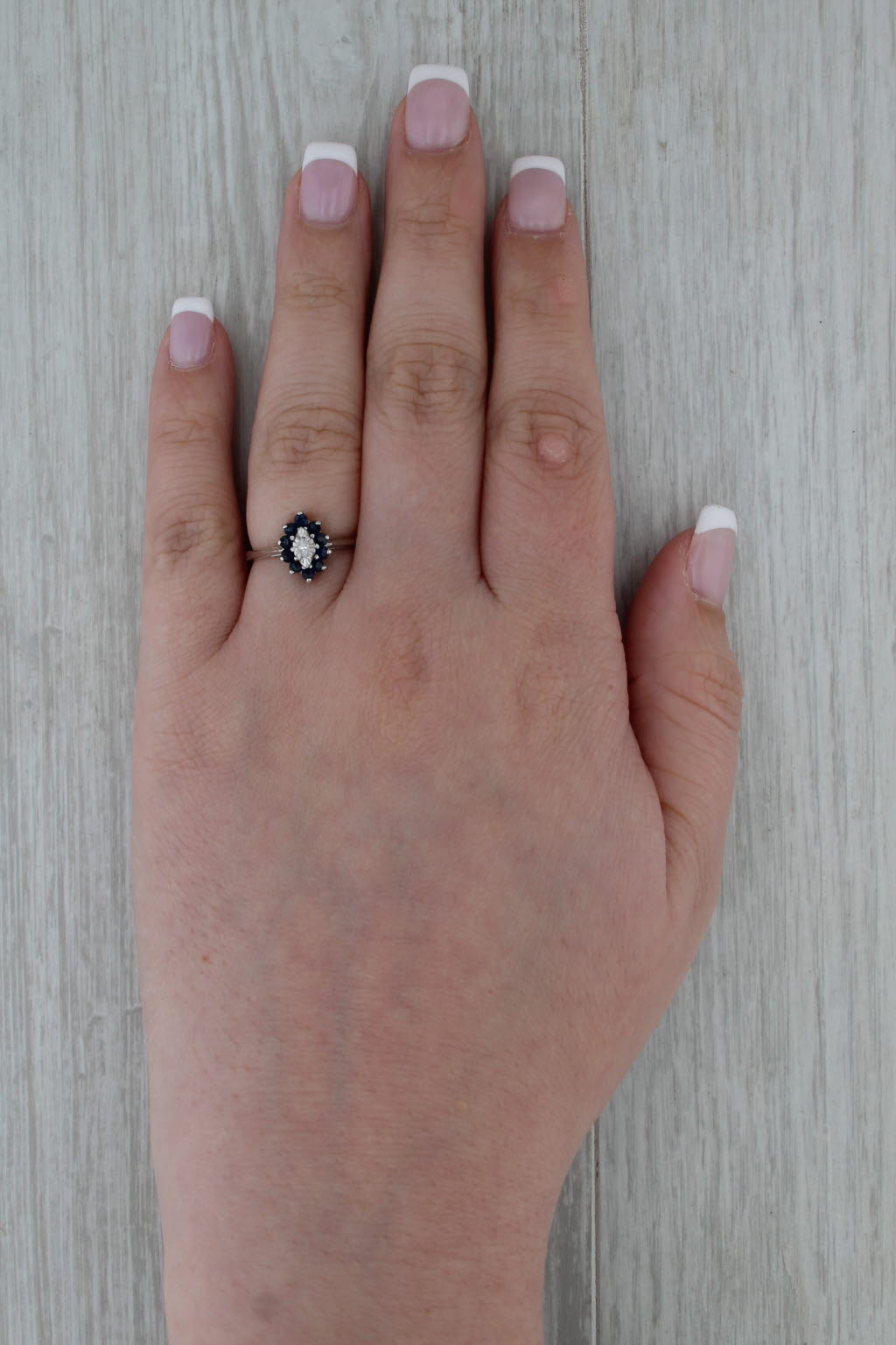 0.36tw Diamond Sapphire Halo Ring 10k White Gold Size 6.25