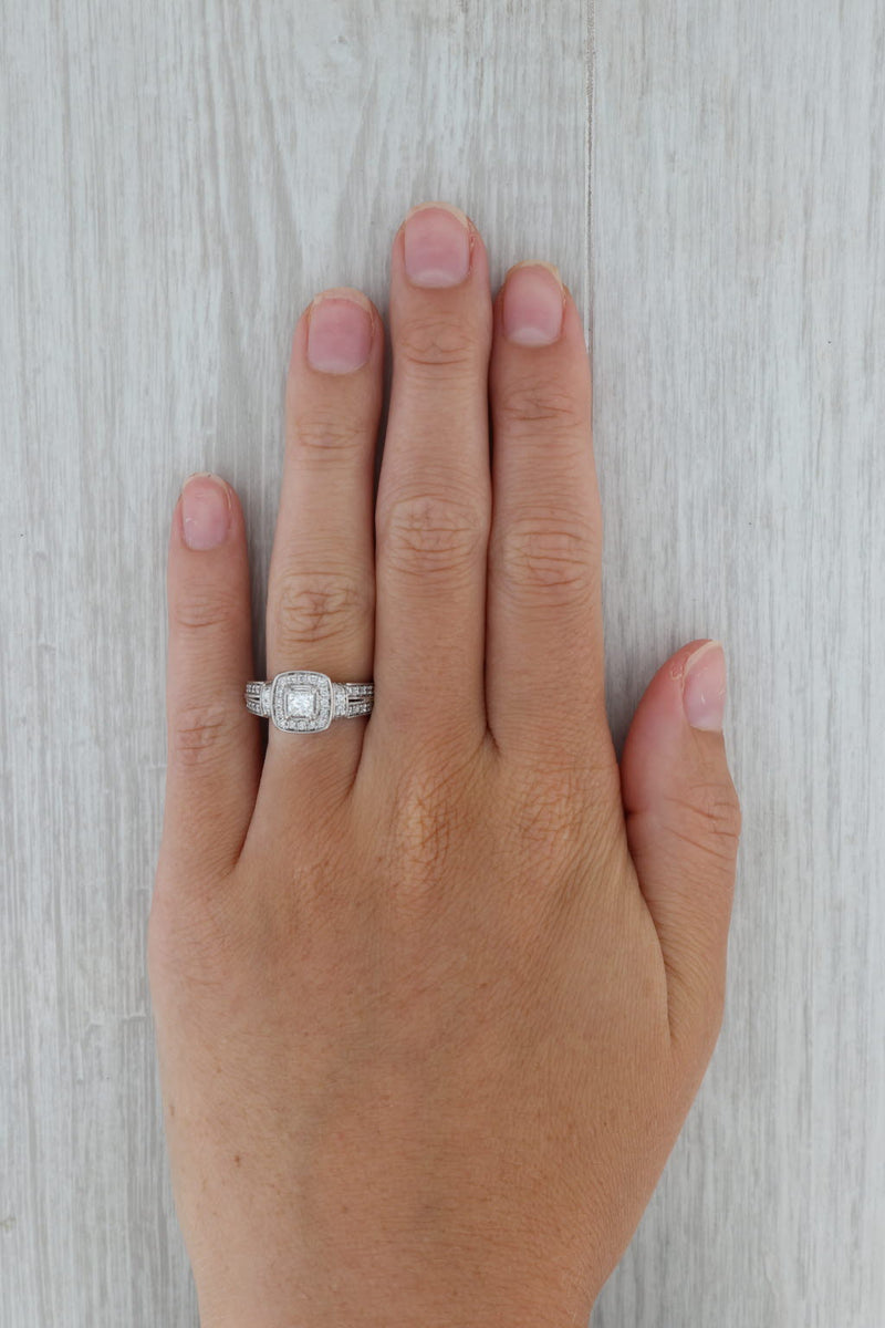 Gray 0.97ctw Princess Diamond Halo Engagement Ring 14k White Gold Size 6.25