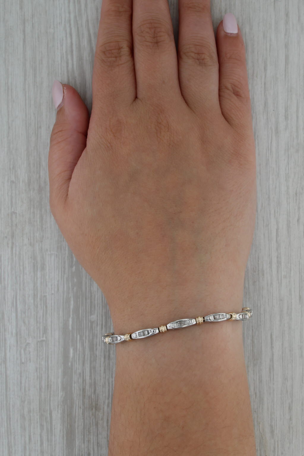 0.96ctw Diamond Tennis Bracelet 10k White Yellow Gold 7" 3.7mm Heart Accents