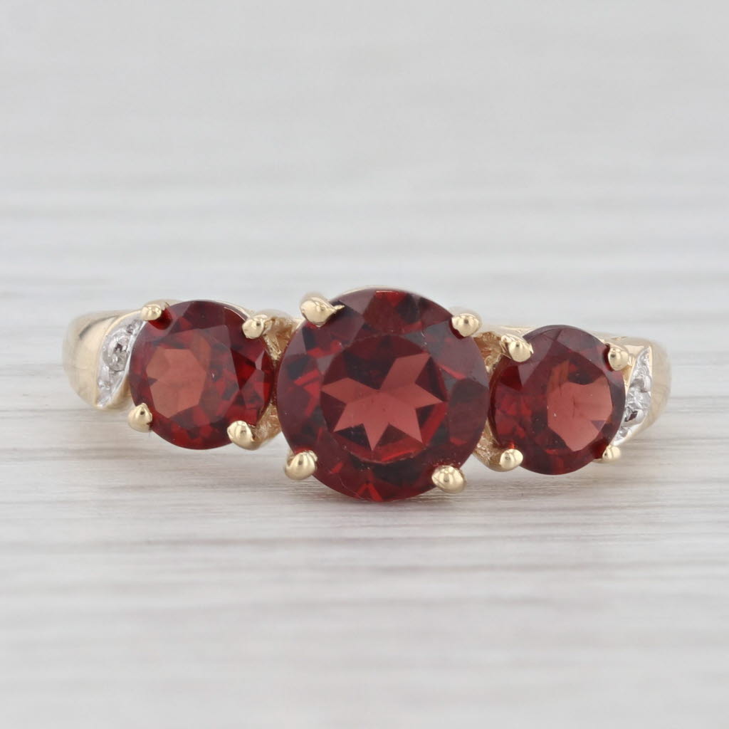 Light Gray 2.40ctw Garnet Ring 10k Yellow Gold Size 6.25 Round 3-Stone