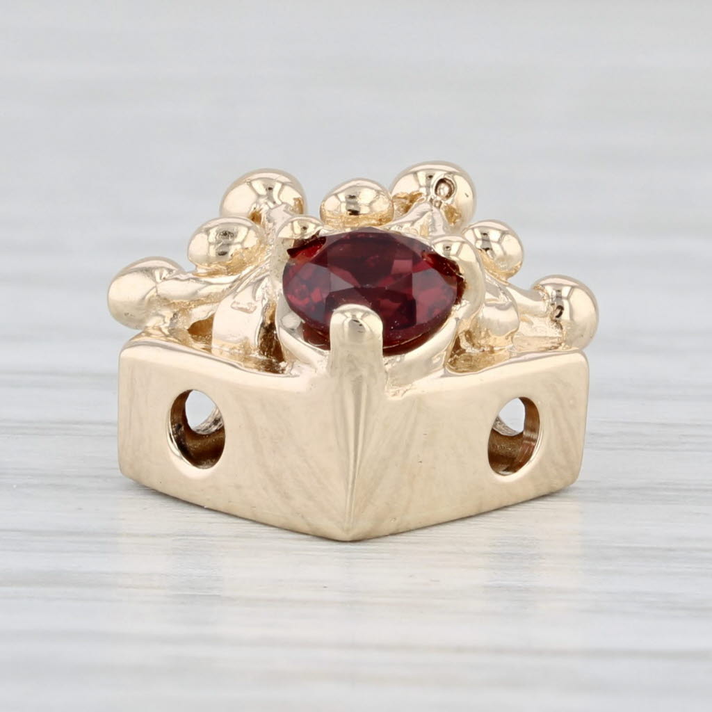 Light Gray Richard Klein 0.63ct Garnet Crown Slide Bracelet Charm 10k Yellow Gold