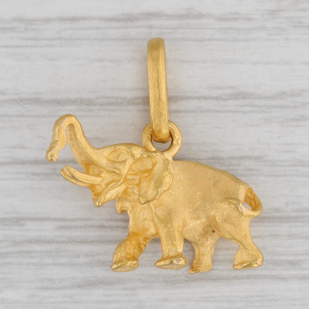 Gray Elephant Pendant 18k Yellow Gold Charm Good Luck 3D Figural