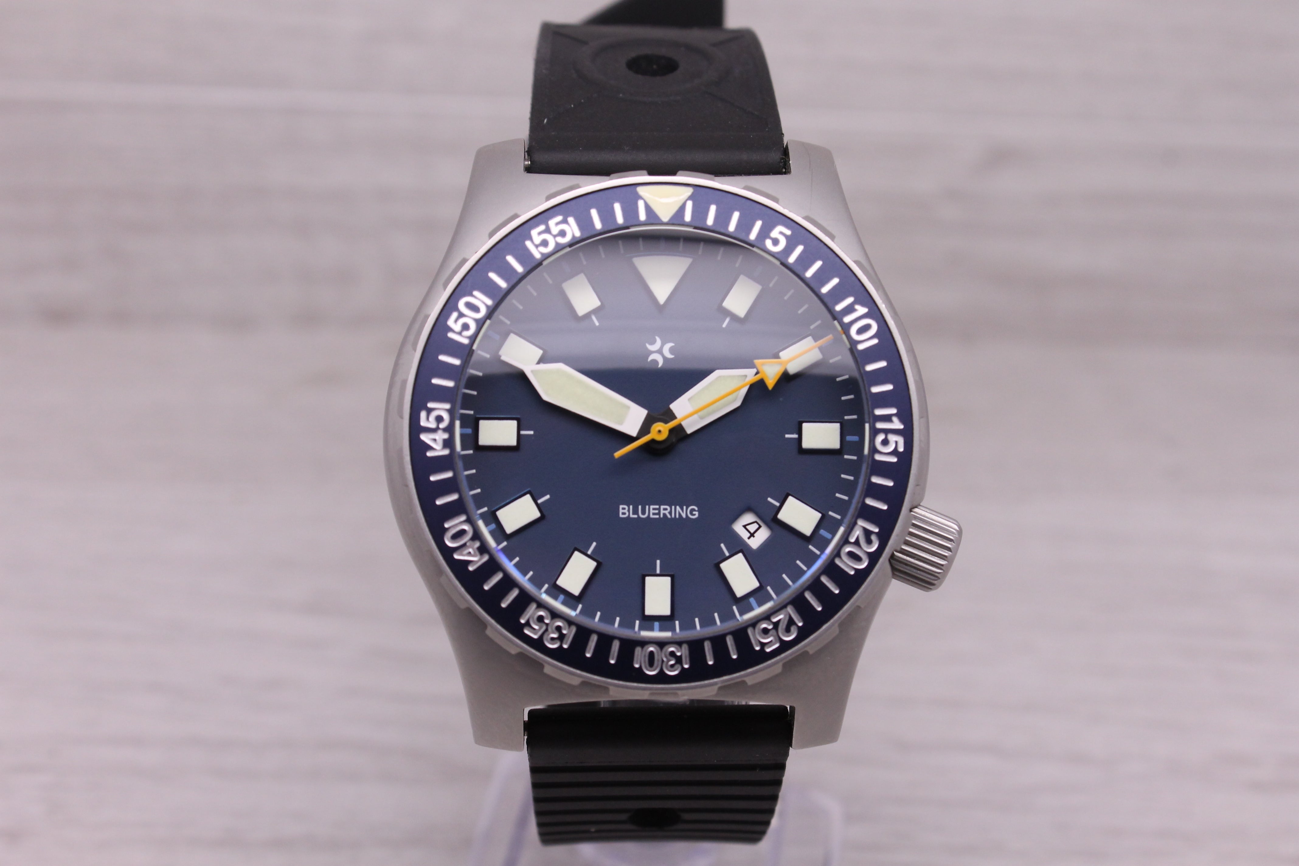 Dark Gray Halios Blue Ring 45mm Stainless Steel Automatic Divers Watch w/ Bracelet Box