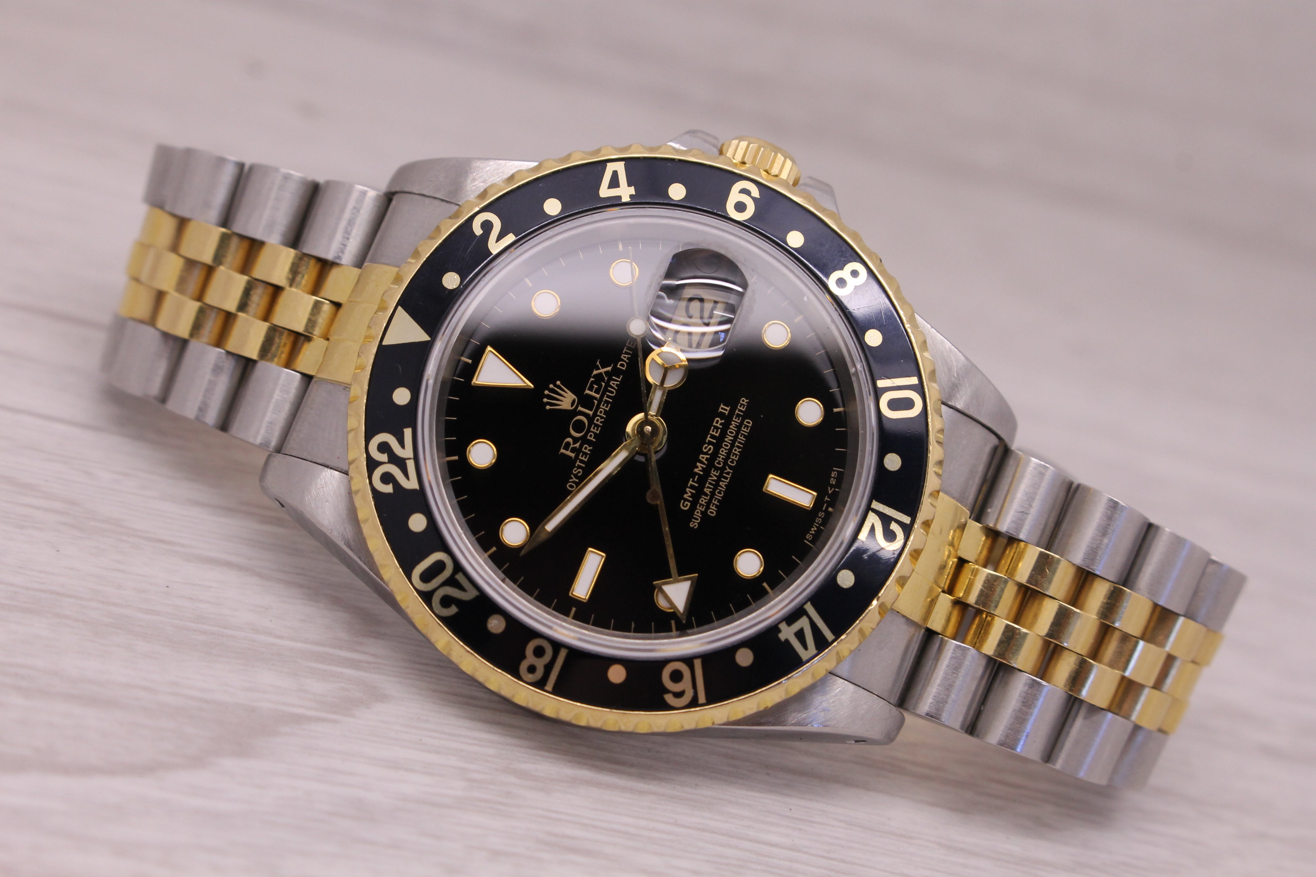 Dark Gray Vintage 1993 Rolex GMT Master II 16713 Mens Automatic 18k & Steel Watch w/ Box