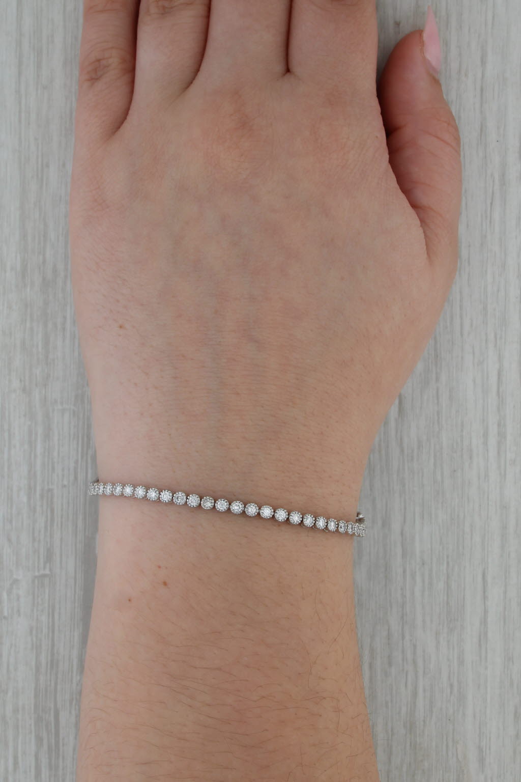 Piero Milano 1.50ctw Diamond Tennis Bracelet 18k White Gold 7.25"