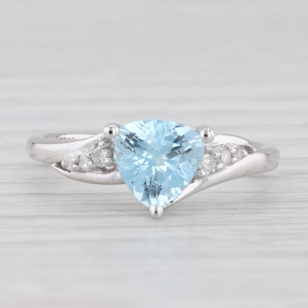 Light Gray 1.46ctw Trillion Blue Topaz Diamond Ring 10k White Gold Size 7.5 Bypass