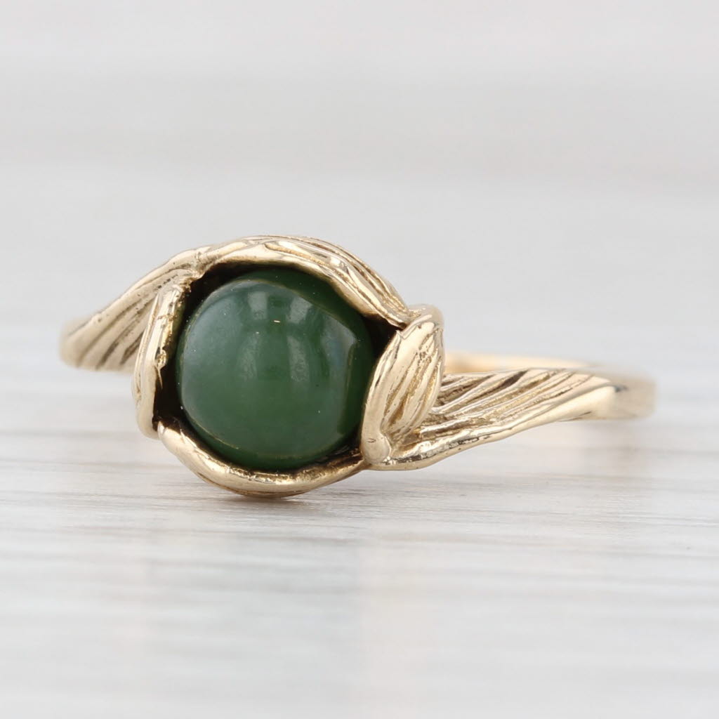 Light Gray Vintage Green Nephrite Jade Solitaire Ring 10k Yellow Gold Size 7.5