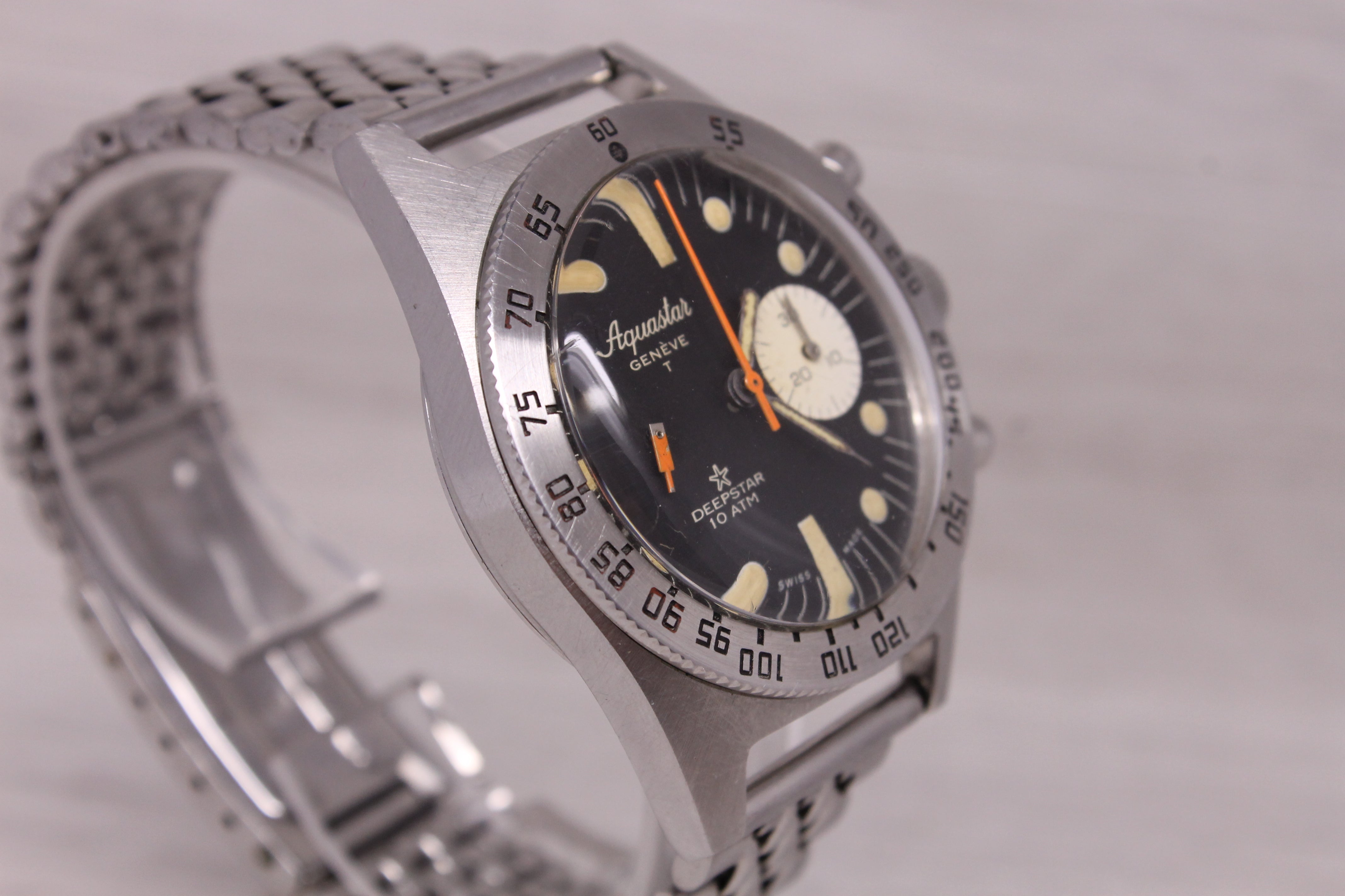 Vintage c.1970 Aquastar Deepstar Mens 38mm Steel Chronograph Watch Valjoux 92
