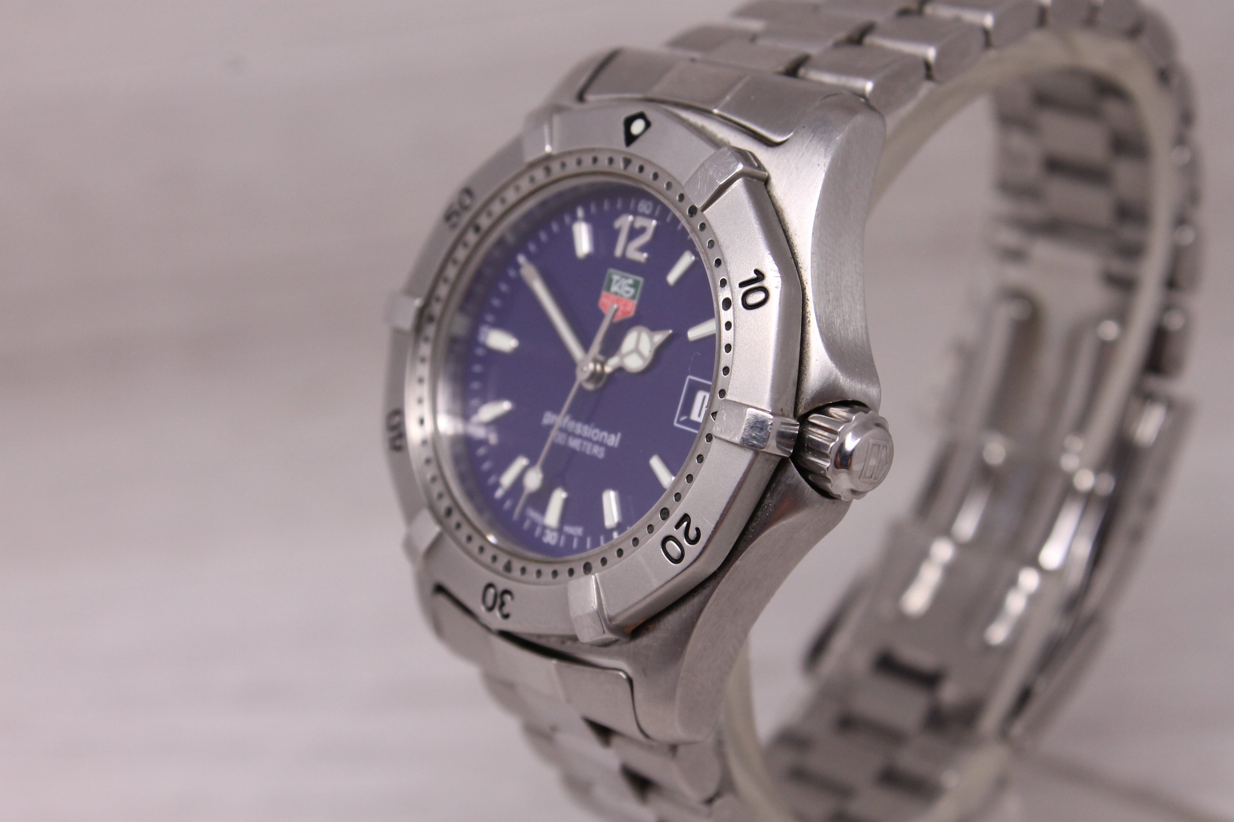 Tag Heuer Professional Quartz Watch 34mm Midsize Swiss Date Blue Dial WK1213