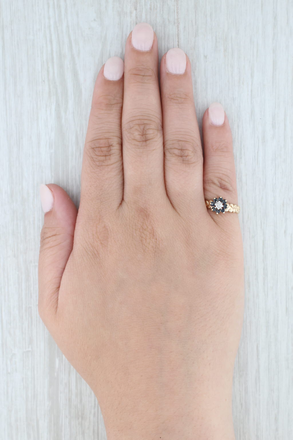 Light Gray 0.24ctw Blue Sapphire Diamond Flower Ring 10k Yellow Gold 4.75