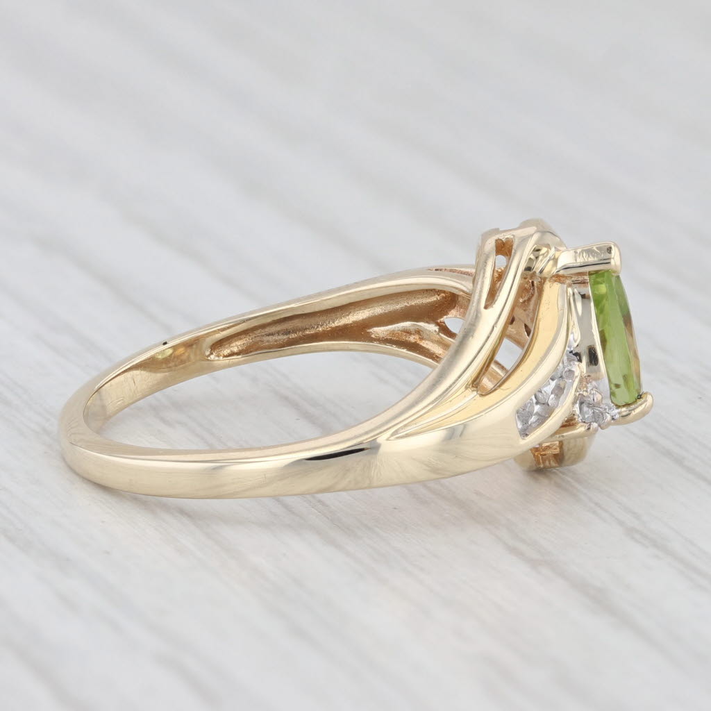 Light Gray 0.79ctw Pear Peridot Diamond Bypass Ring 10k Yellow Gold Size 7