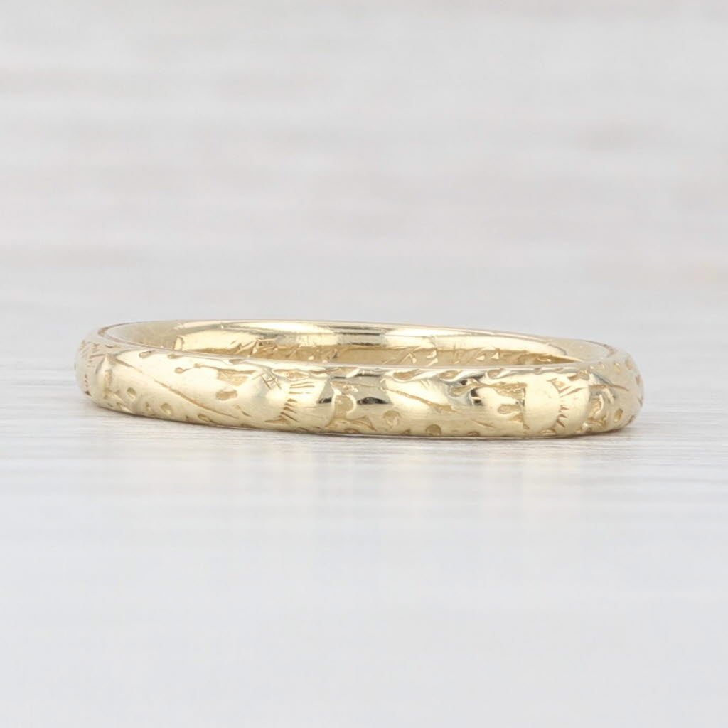 Light Gray Antique Floral Etched Wedding Band Stackable Ring Size 6 18k Yellow Gold