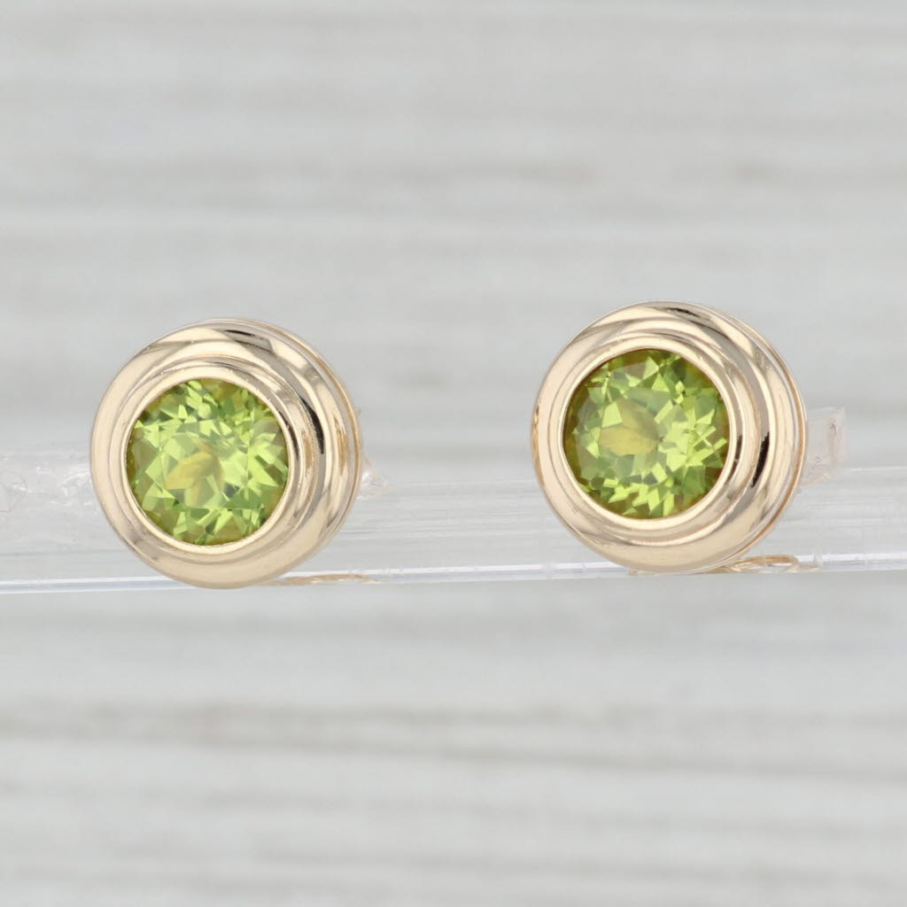 Light Gray 2.80ctw Green Peridot Stud Earrings 14k Yellow Gold Round Solitaires