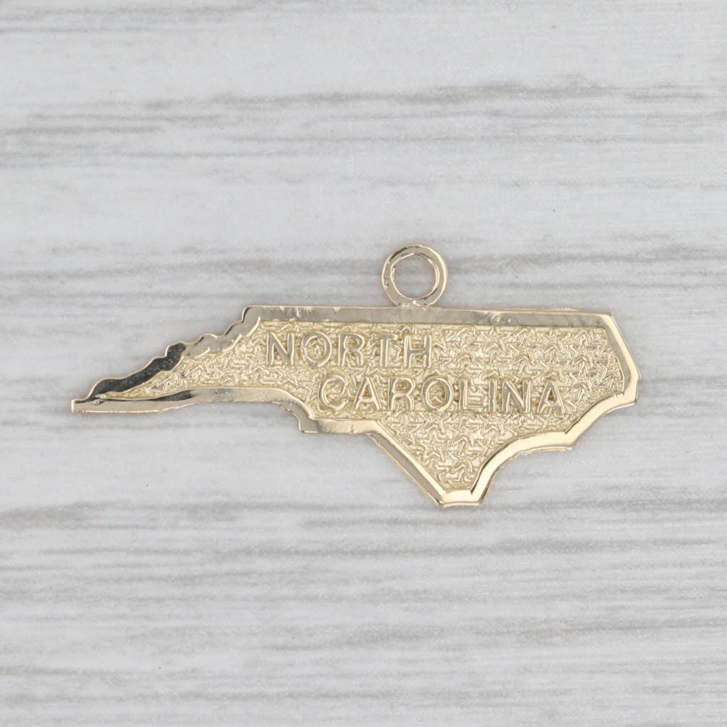 Light Gray North Carolina State Souvenir Charm 10k Yellow Gold Pendant